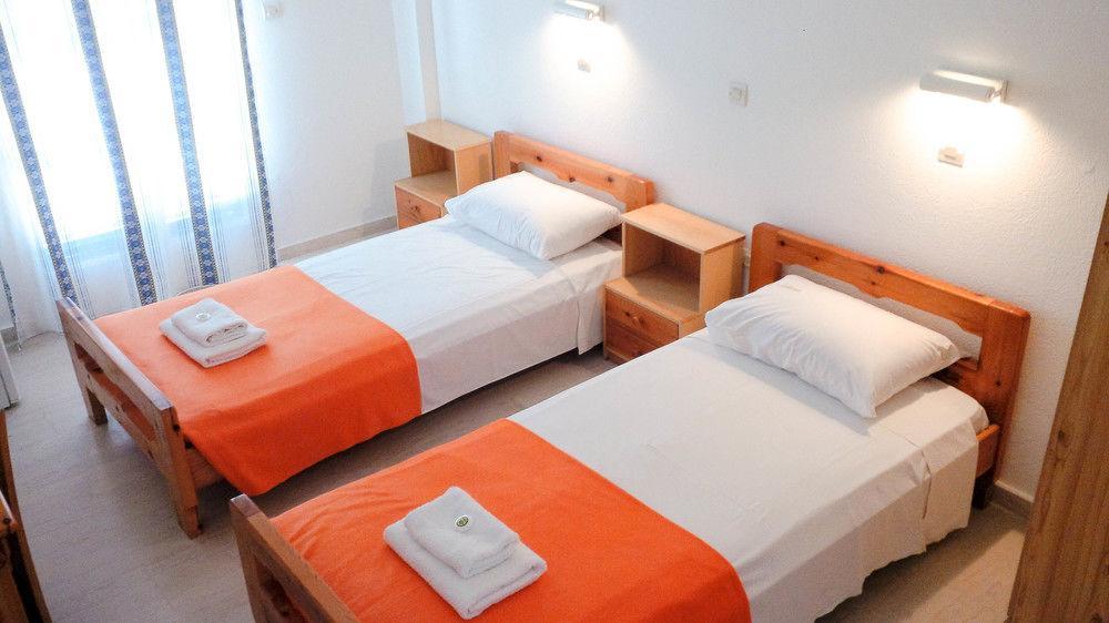 Monolithos Hotel Экстерьер фото